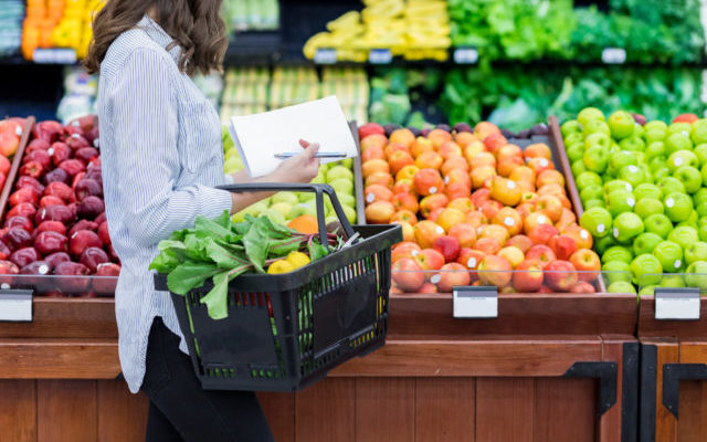 11 Tips for Avoiding Germs at the Grocery Store