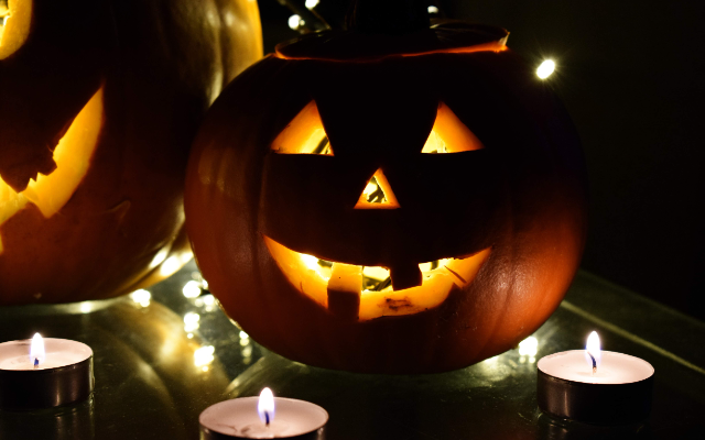 A Man’s Halloween Decorations Are So Gruesome, Neighbors Call The Cops