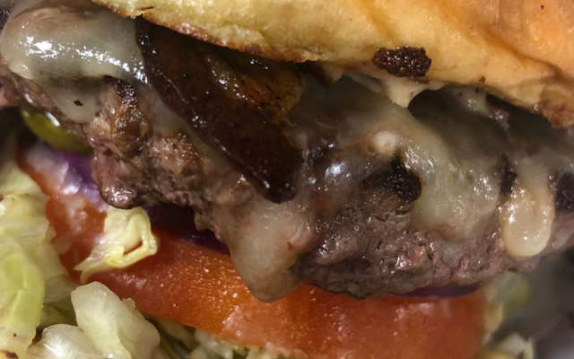 Five Steps for Cooking the Perfect Burger, According to Experts