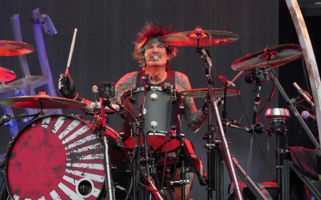 Tommy Lee Tops Musician Searches